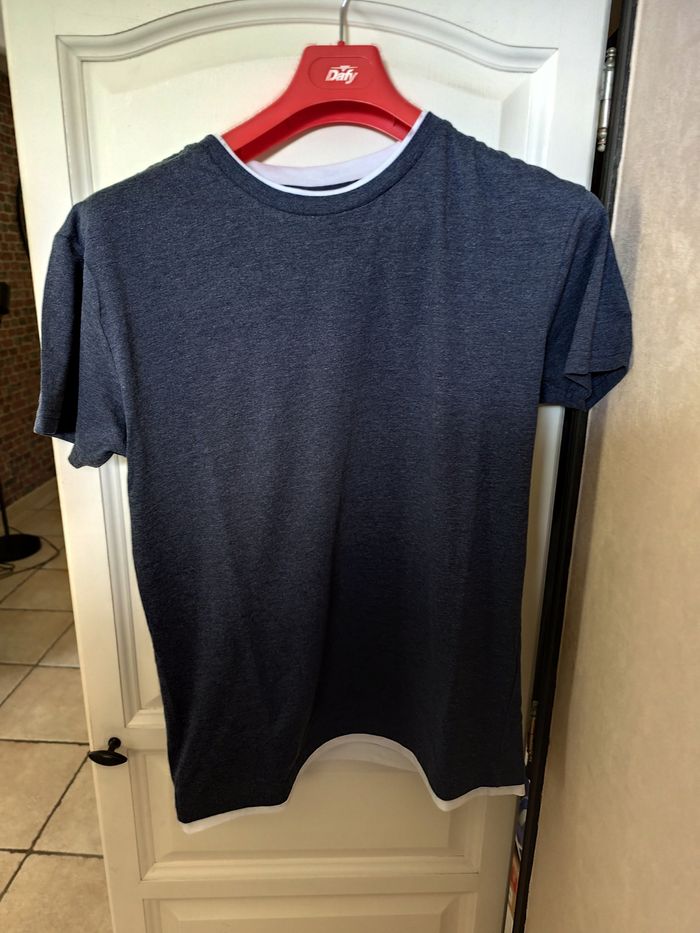 Lot 3; tee shirtd - photo numéro 2