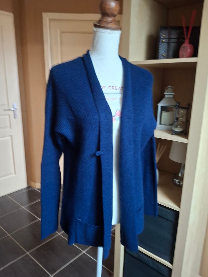 Gilet bleu marine neuf - photo numéro 2
