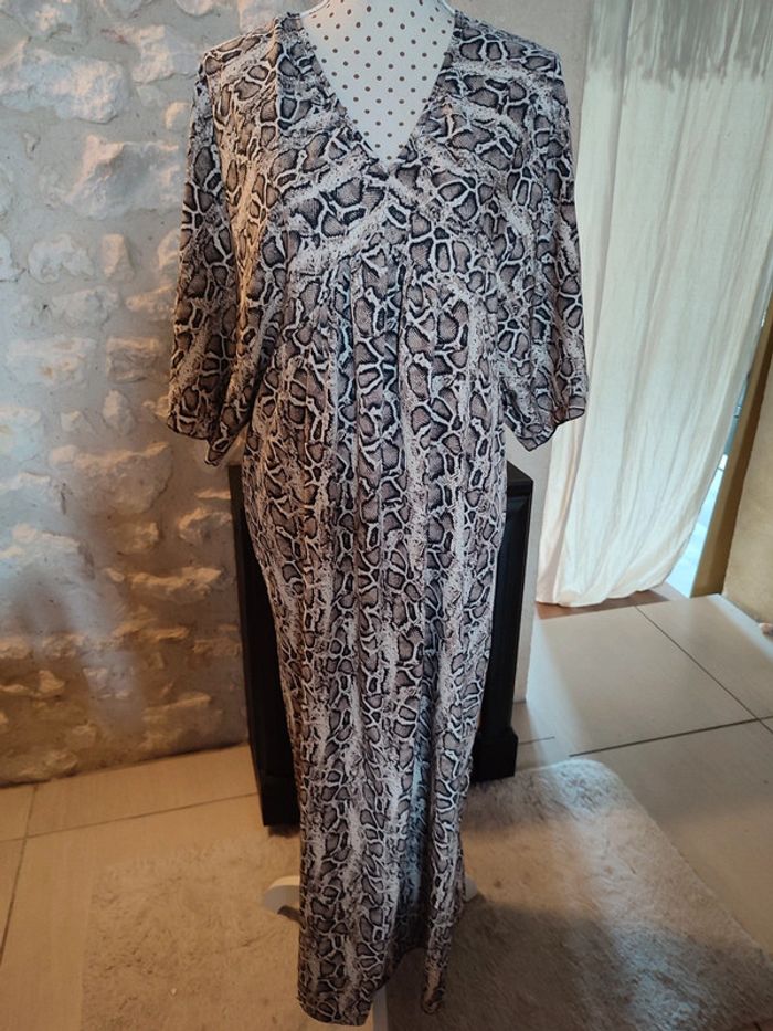 Robe longue serpent