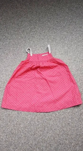 Obaibi robe 👗 été 
Taille 18 mois
Très bon état