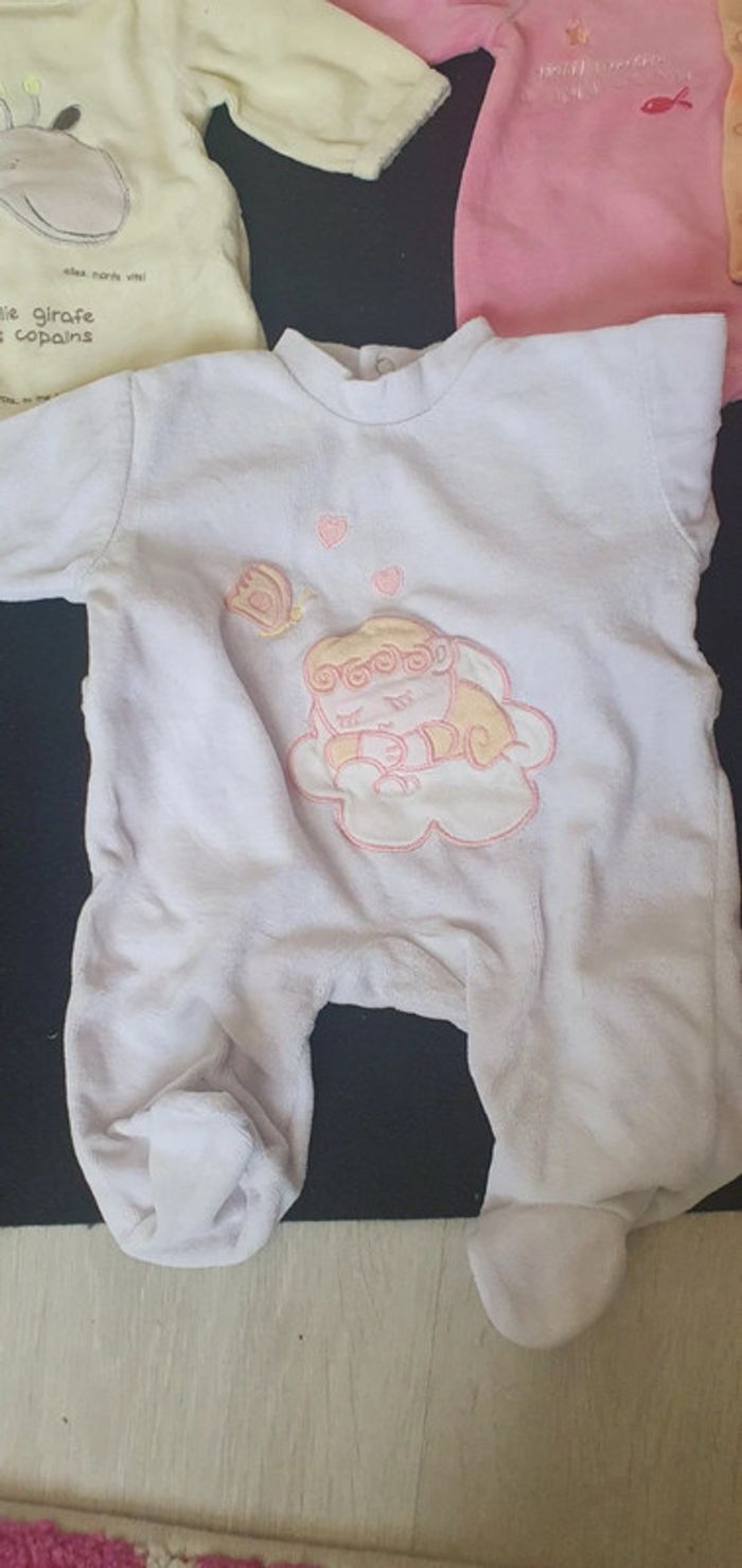 Lot 5 pyjamas 1mois - photo numéro 5