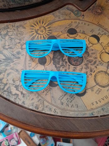 Lot de lunettes bleus