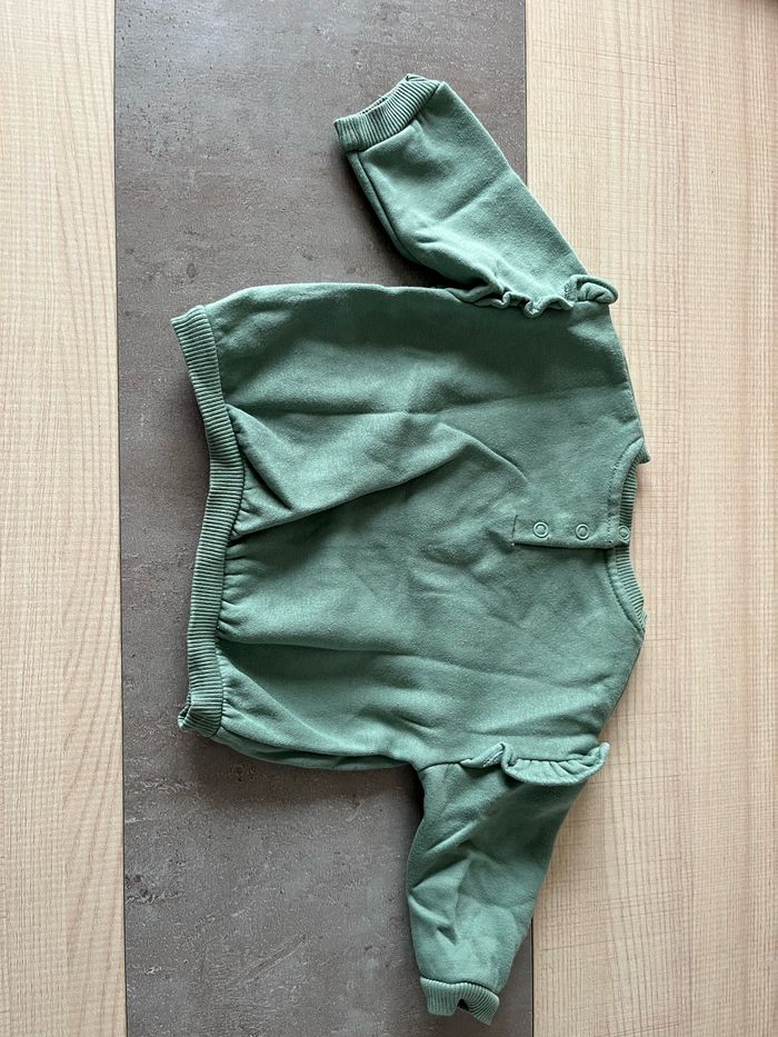 Pull vert - photo numéro 2