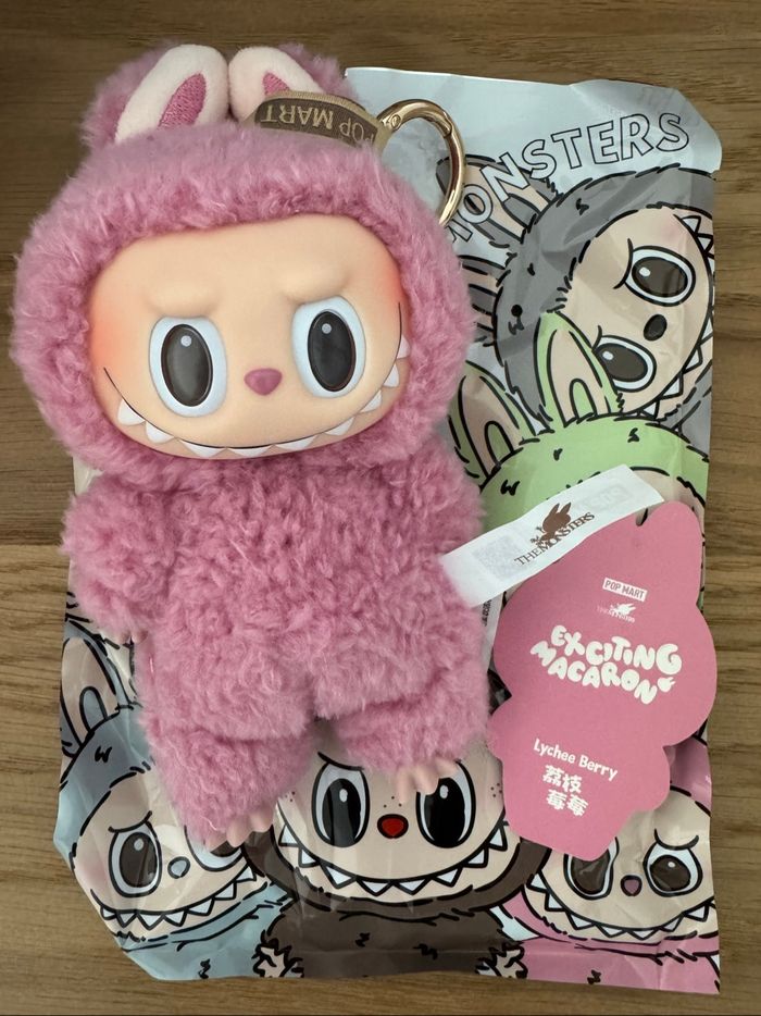 Labubu exciting macaron Pop Mart - photo numéro 4