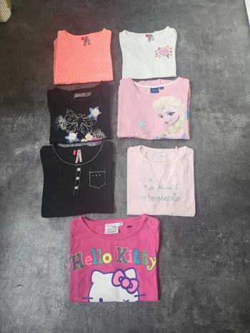 Lot 7 t-shirts manches longues fille 4 ans très bon état