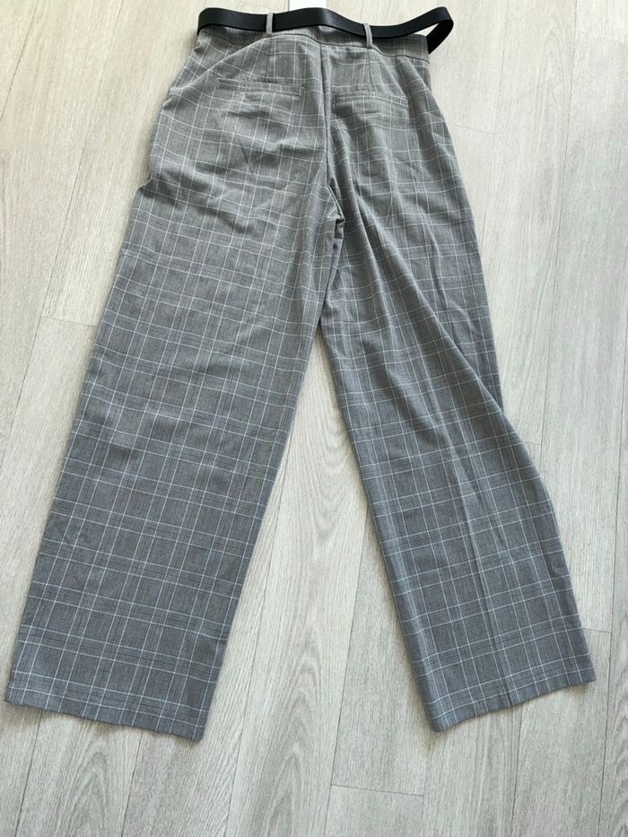 Pantalon gris Bershka avec ceinture S - photo numéro 10
