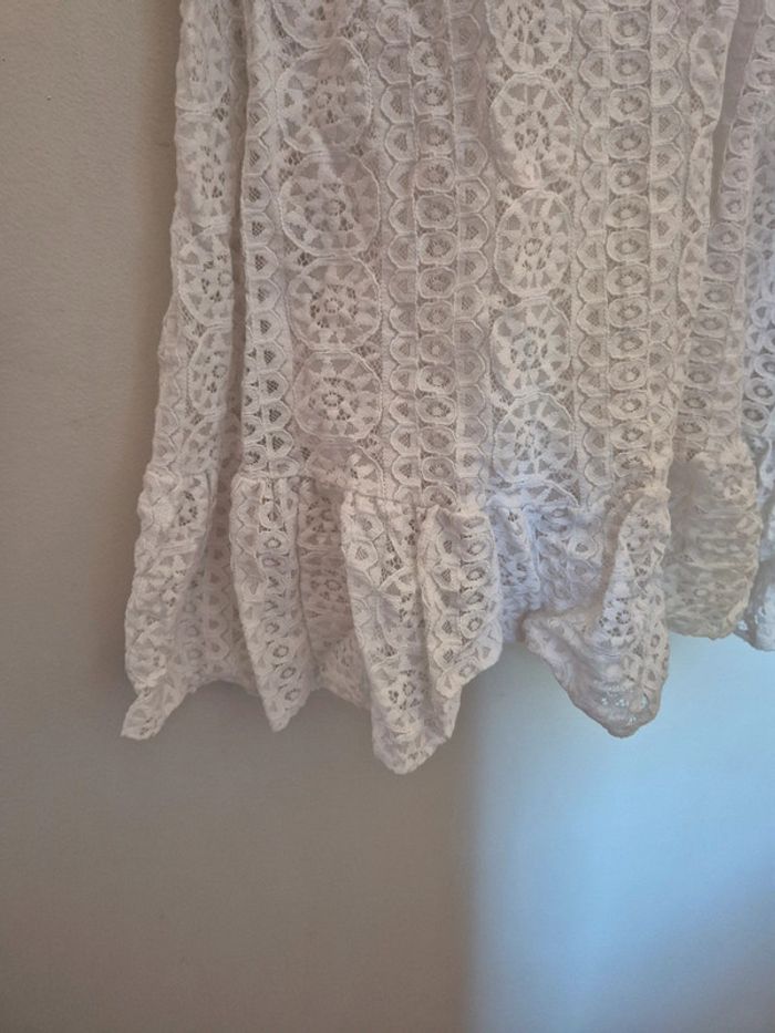 Robe blanche dentelles - photo numéro 4