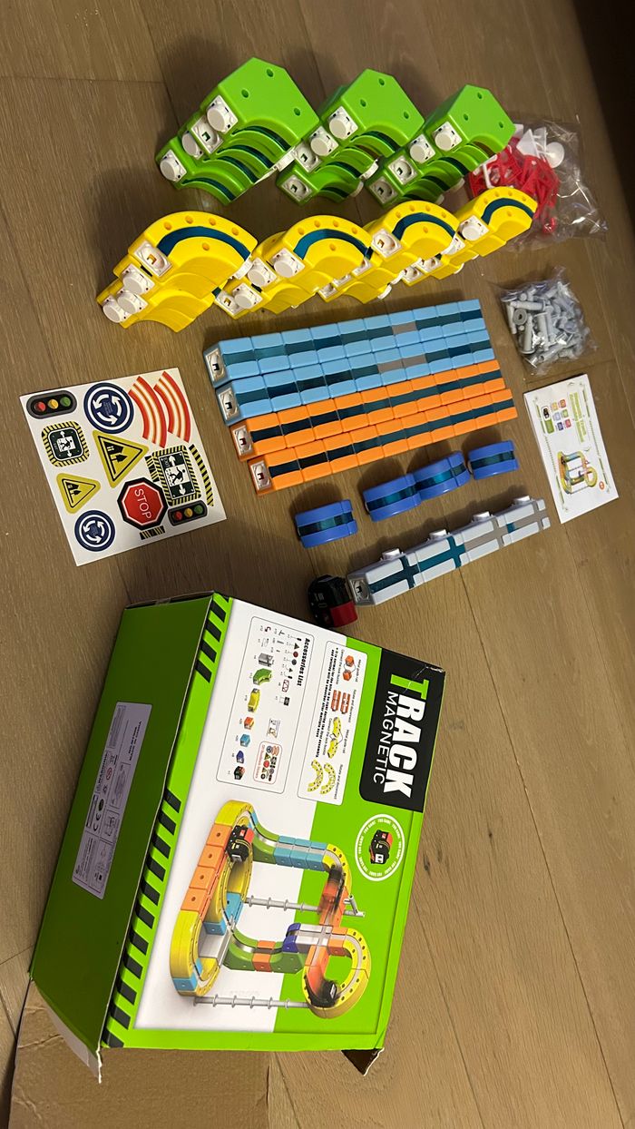 Kit de train électrique magnétique flexible Clickrail 81 pièces - photo numéro 9