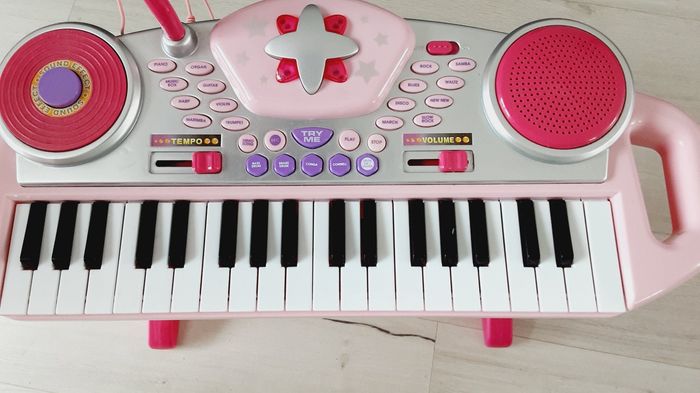 Jeu jouet enfant piano rose Groove rockstar clavier - photo numéro 2