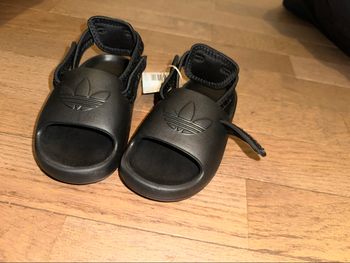 Sandales adidas enfant