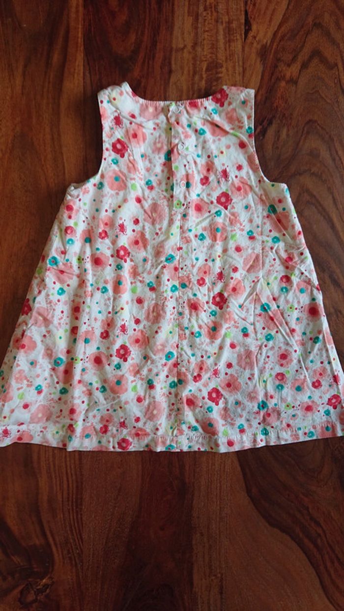 Robe été à fleurs 🥀 🌸 12mois - photo numéro 2