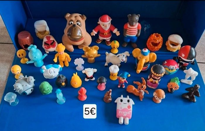 Lot figurines *personnages dessins animés Disney* - photo numéro 2