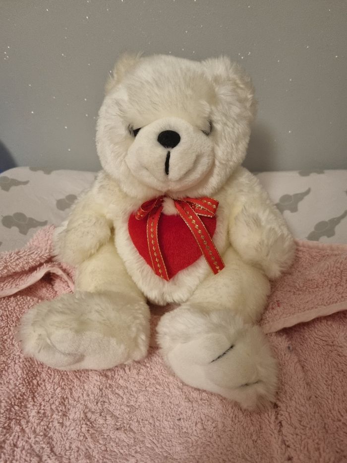 Peluche ours cœur