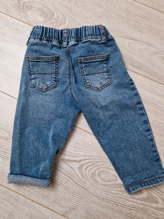 Jean Primark 6/9 mois - photo numéro 2
