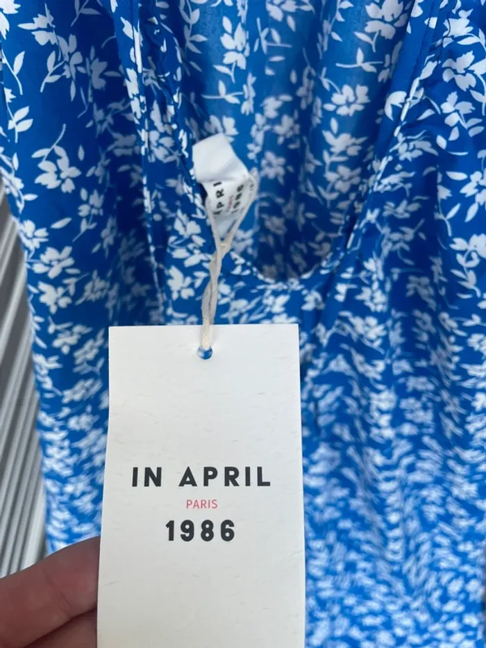 Jolie longue robe bleue - photo numéro 4