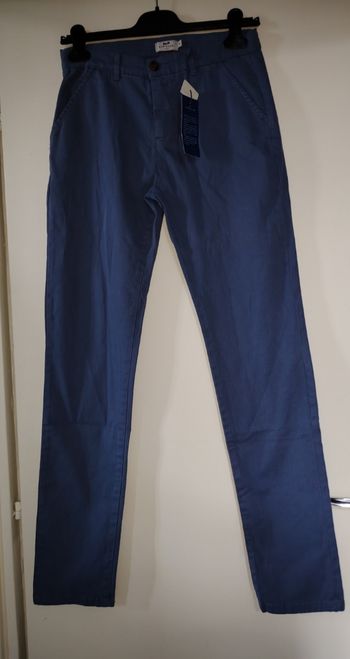 Pantalon Cyrillus taille 16 ans