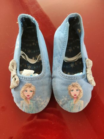 Pantoufle reine des neige 29