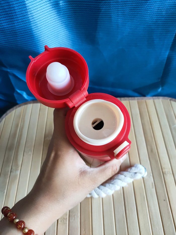 Bouteille d'eau isotherme en acier inoxydable - photo numéro 2