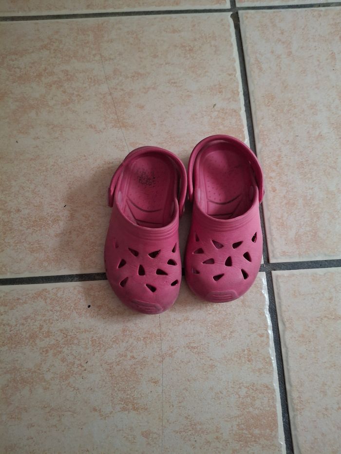 Crocs rose