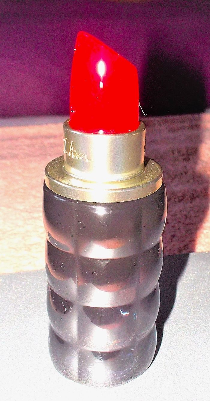 Parfum pour Femme Cacharel "Yes I am" - photo numéro 2