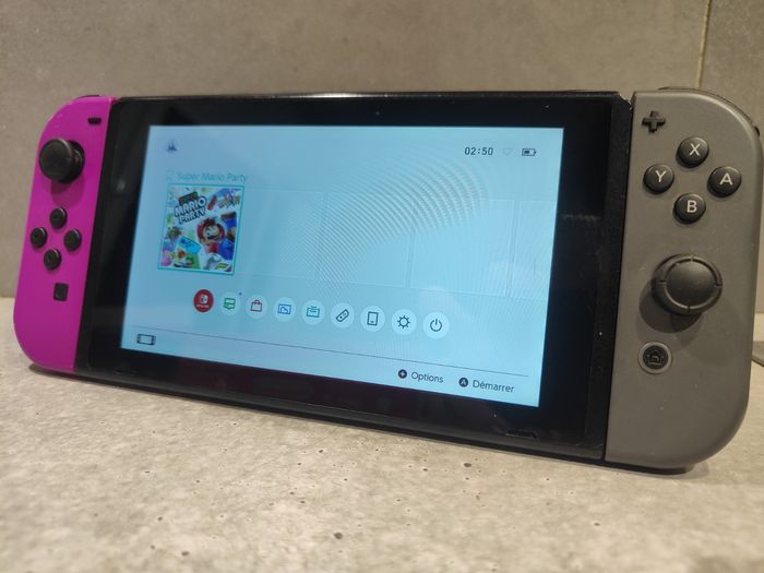 Nintendo Switch 32 Go Console avec Paire de Joy-Con - photo numéro 5