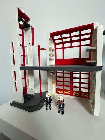 Caserne pompier Playmobil