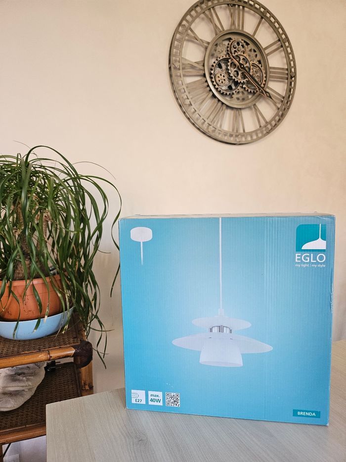 💡 Suspension Eglo Brenda neuve 40w
