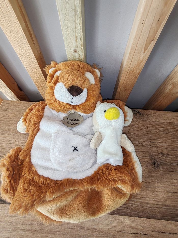 Marionnette écureuil avec bébé pingouin