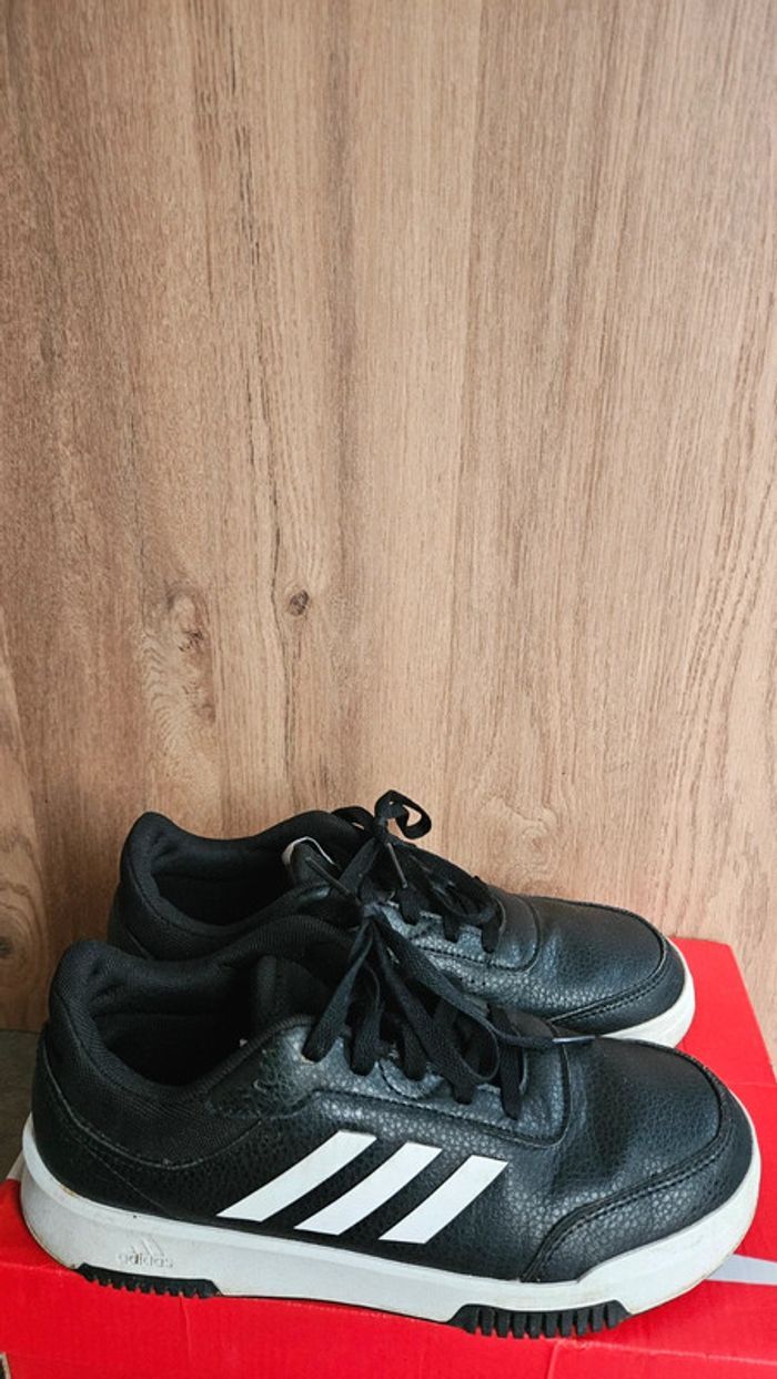 Baskets Adidas, noir blanc pointure 38