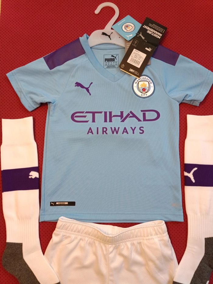 Tenue de foot Manchester City, Puma Authentique Officiel taille enfant 4/5 ans, Neuf - photo numéro 2