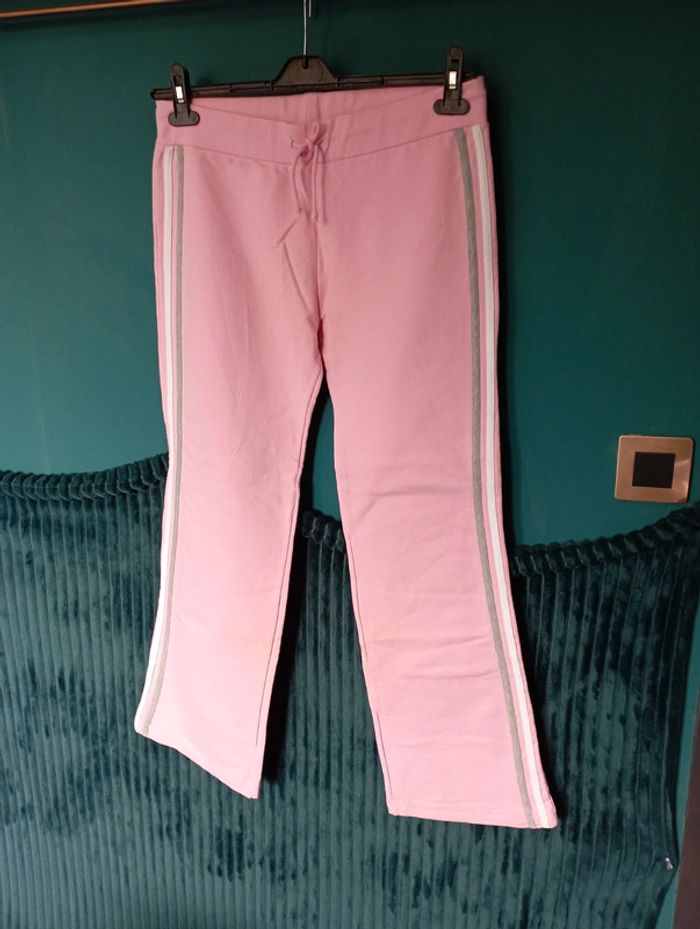 Legging rose avec bas évasés - photo numéro 2