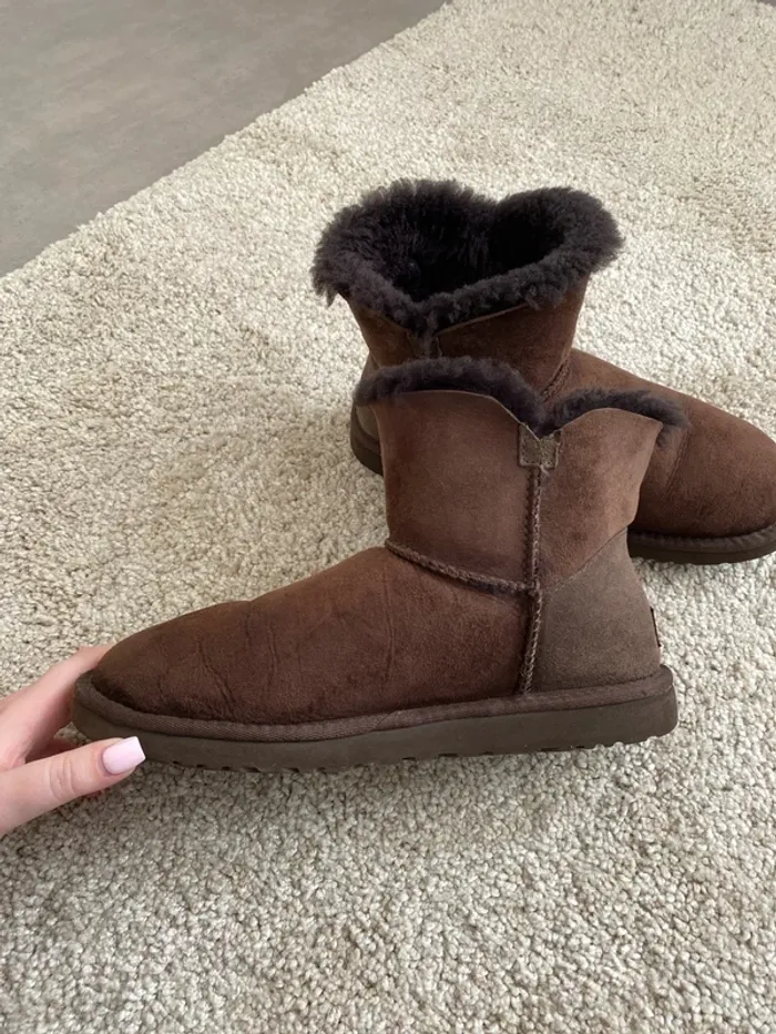 Ugg basse marrons - photo numéro 3