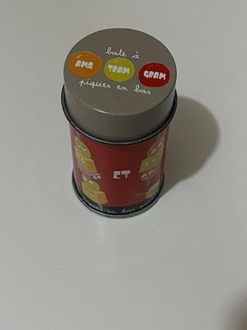 Boîte à cure dent