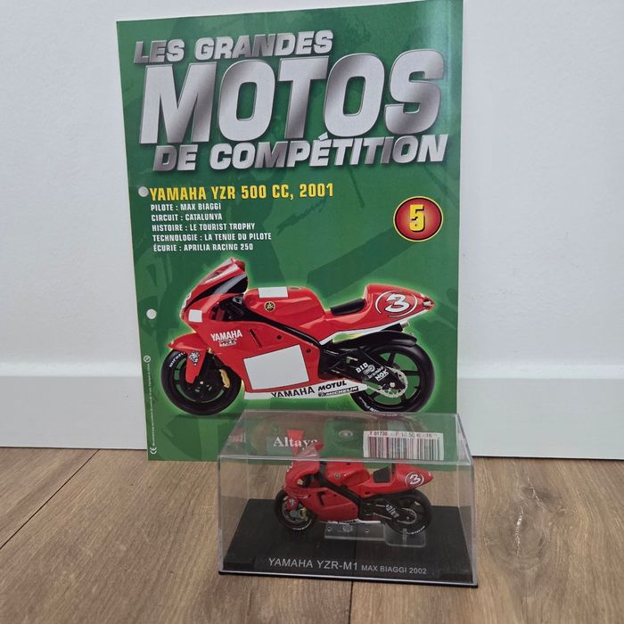 Moto 1:24 avec socle, vitrine et fascicule - photo numéro 3