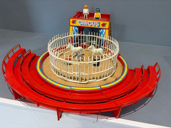 Playmobil cirque circus avec cage gradin animaux personnages et accessoires - photo numéro 3