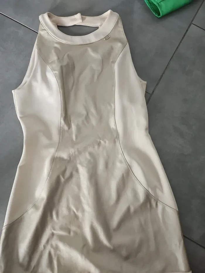 Robe beige - photo numéro 2