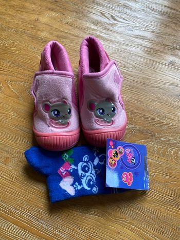 Lot de chaussons pantoufles et chaussettes Littlest Petshop taille 27