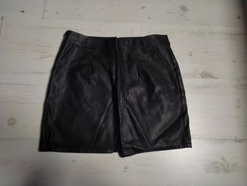 Jupe cache-cache simili cuir T.36