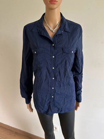 Chemise bleue marine 123 taille française 40 bon état (avec défaut)