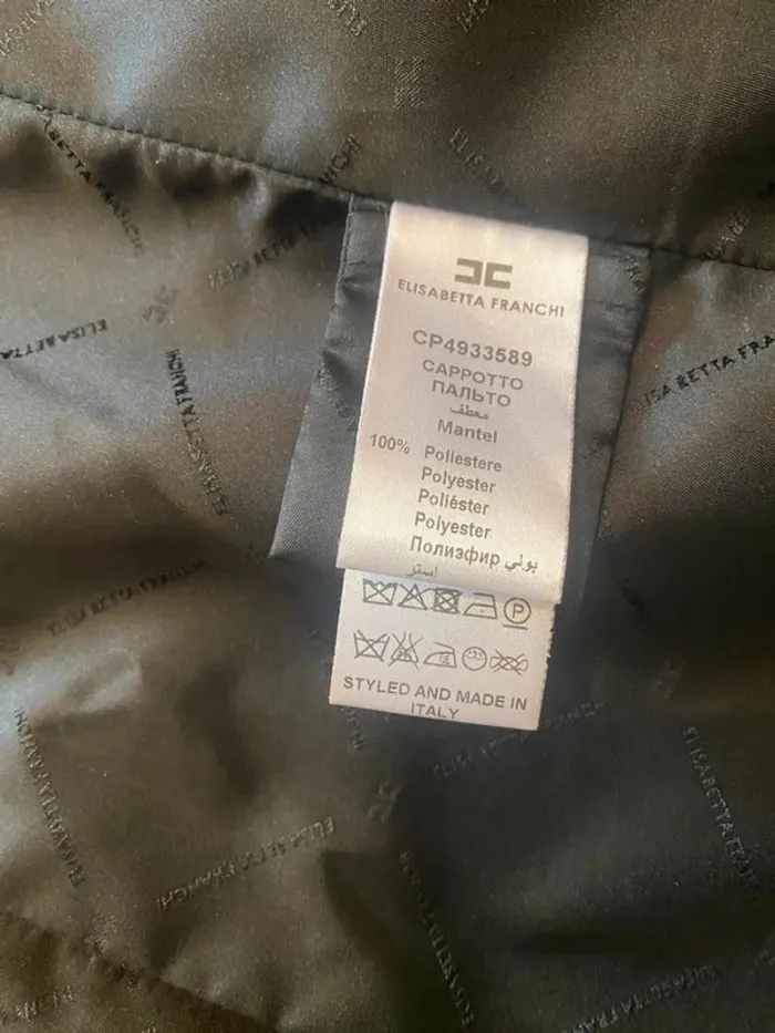Veste longue noire avec chaîne dorée Elisabetta Franchi taille 44 IT (40 FR) - photo numéro 6
