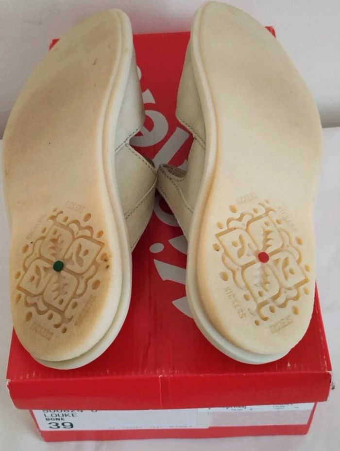 Chaussures grises en cuir Kickers taille 39 - photo numéro 3