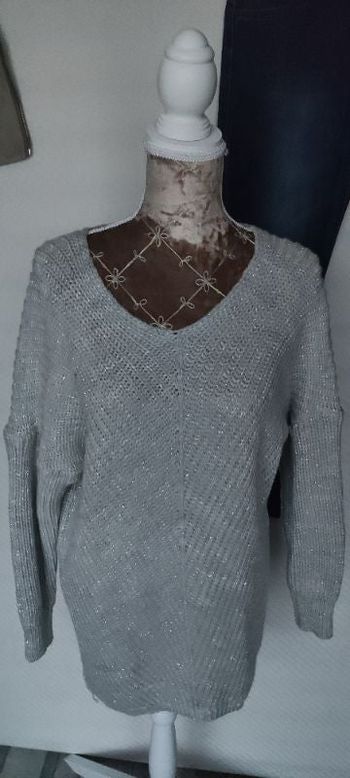 Pull long gris clair effet pailleté