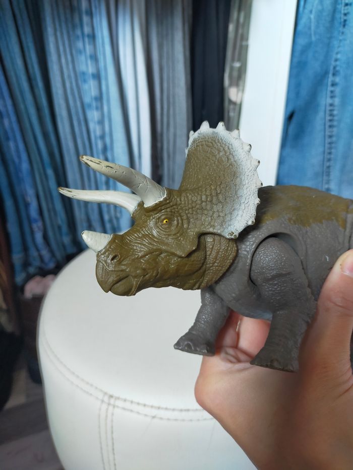 Dinosaure sonore Jurassic park Jurassic word - photo numéro 3