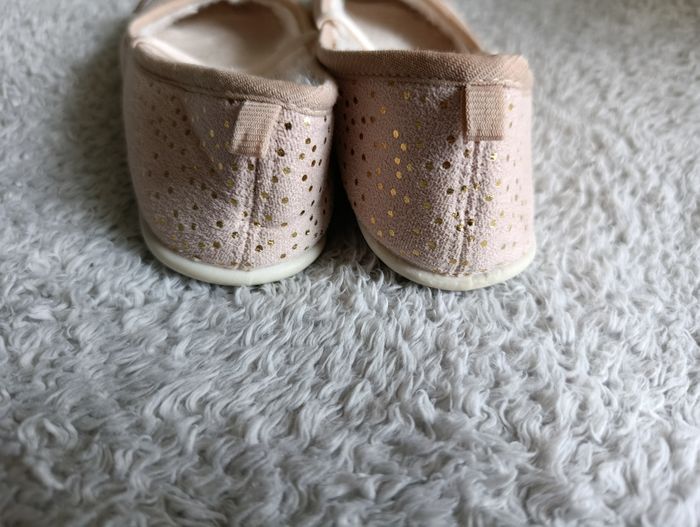 Chaussons / ballerines fille Kiabi – taille 25 - photo numéro 4