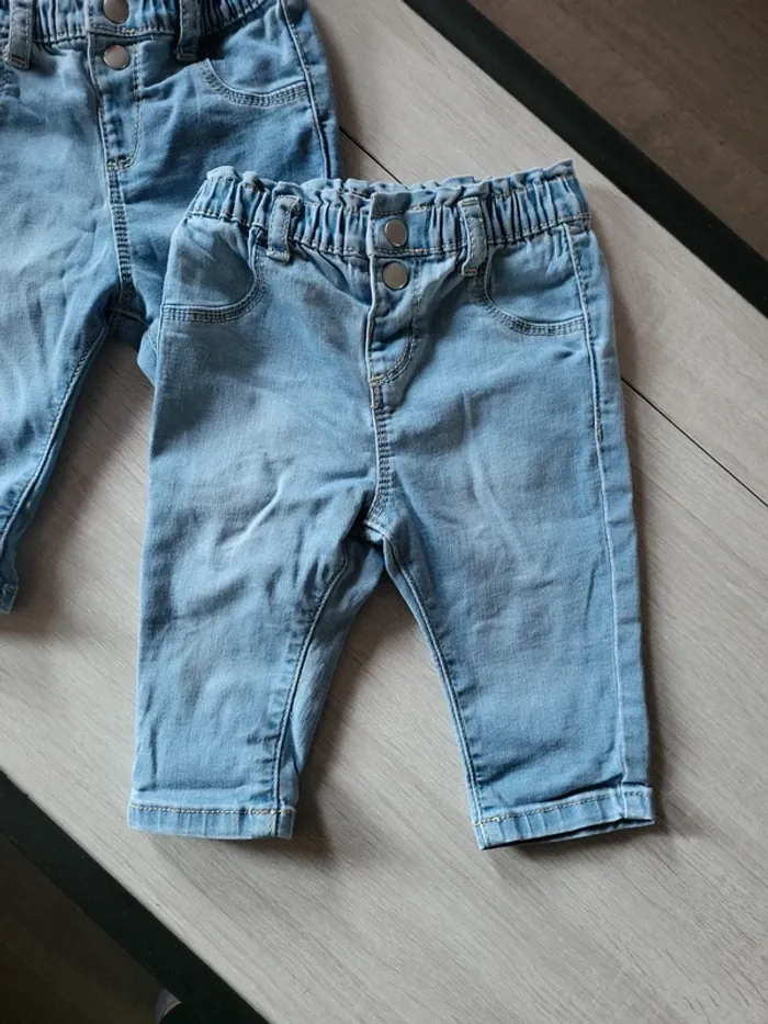 2 jeans 0/3mois - photo numéro 2
