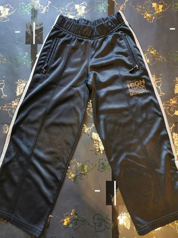 pantalon de survêtement taille 6 ans