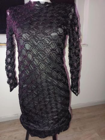 Robe en dentelle paillettée taille M