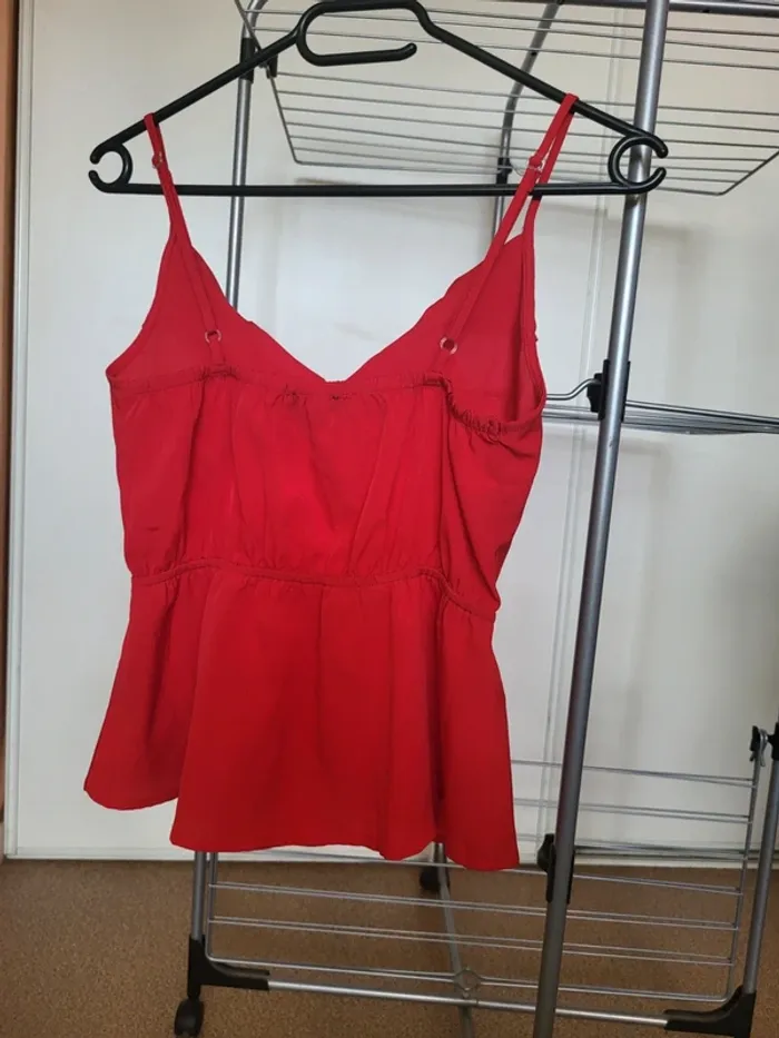 Débardeur fin rouge - photo numéro 3