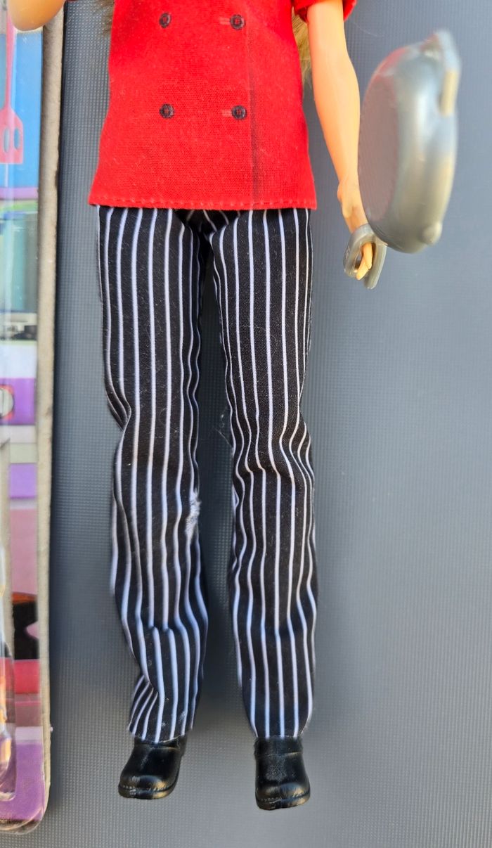 Mattel : Poupée barbie chef cuisinier - photo numéro 3