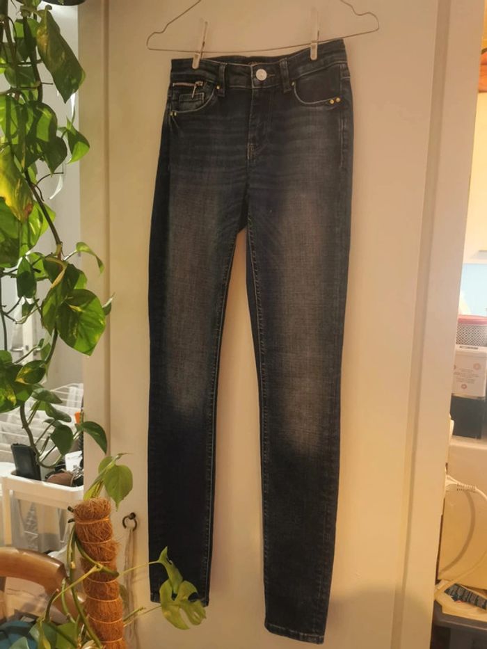 Jean ONLY